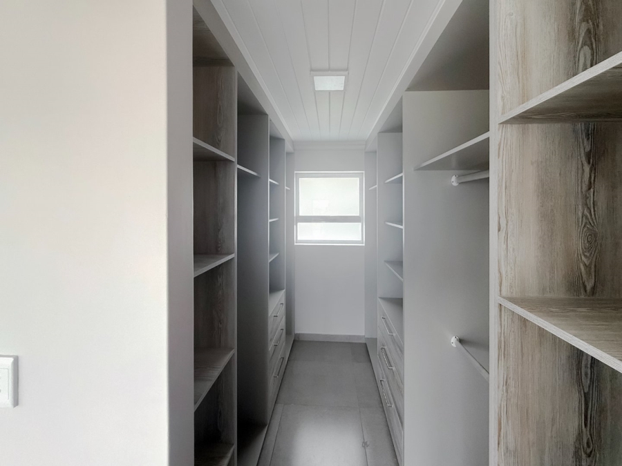 4 Bedroom Property for Sale in Da Gama Bay Western Cape